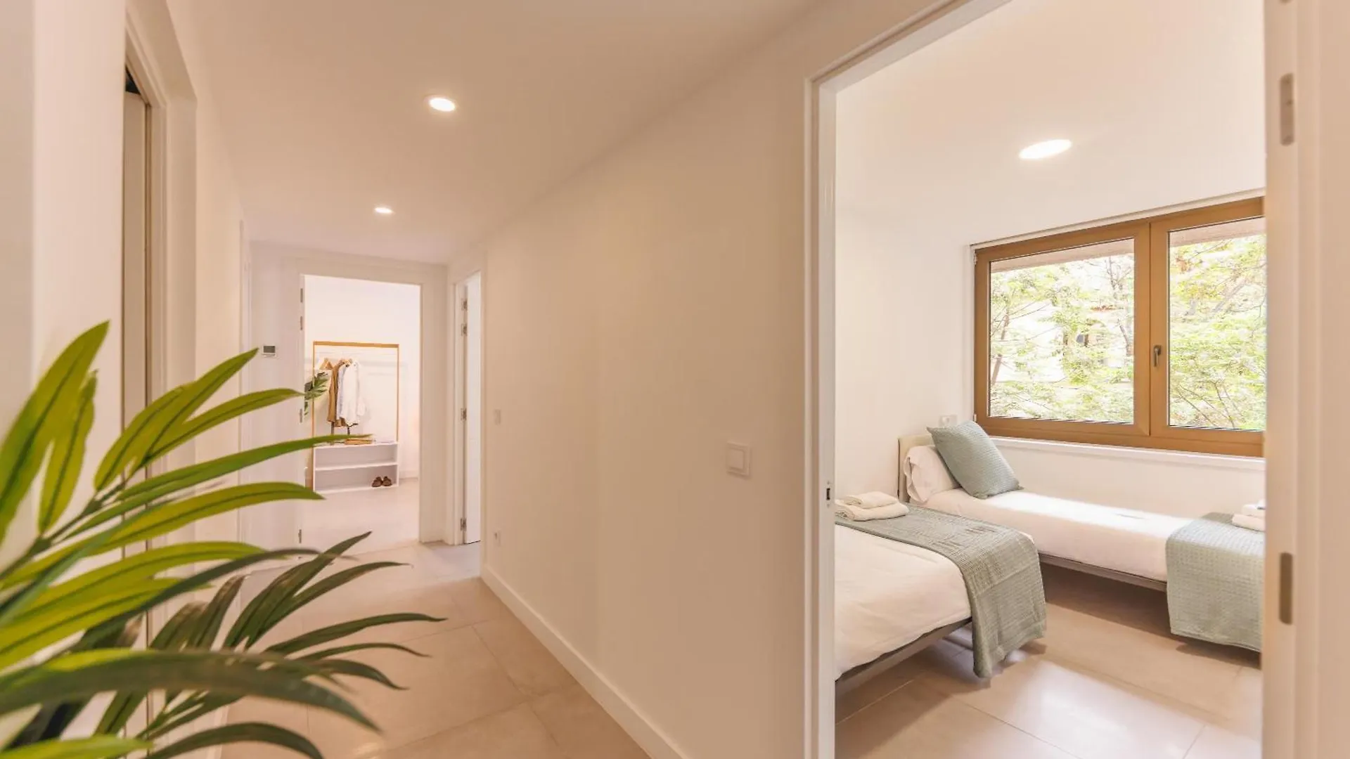 Bravissimo Turbau Entresol A, With 3 Bedrooms Girona