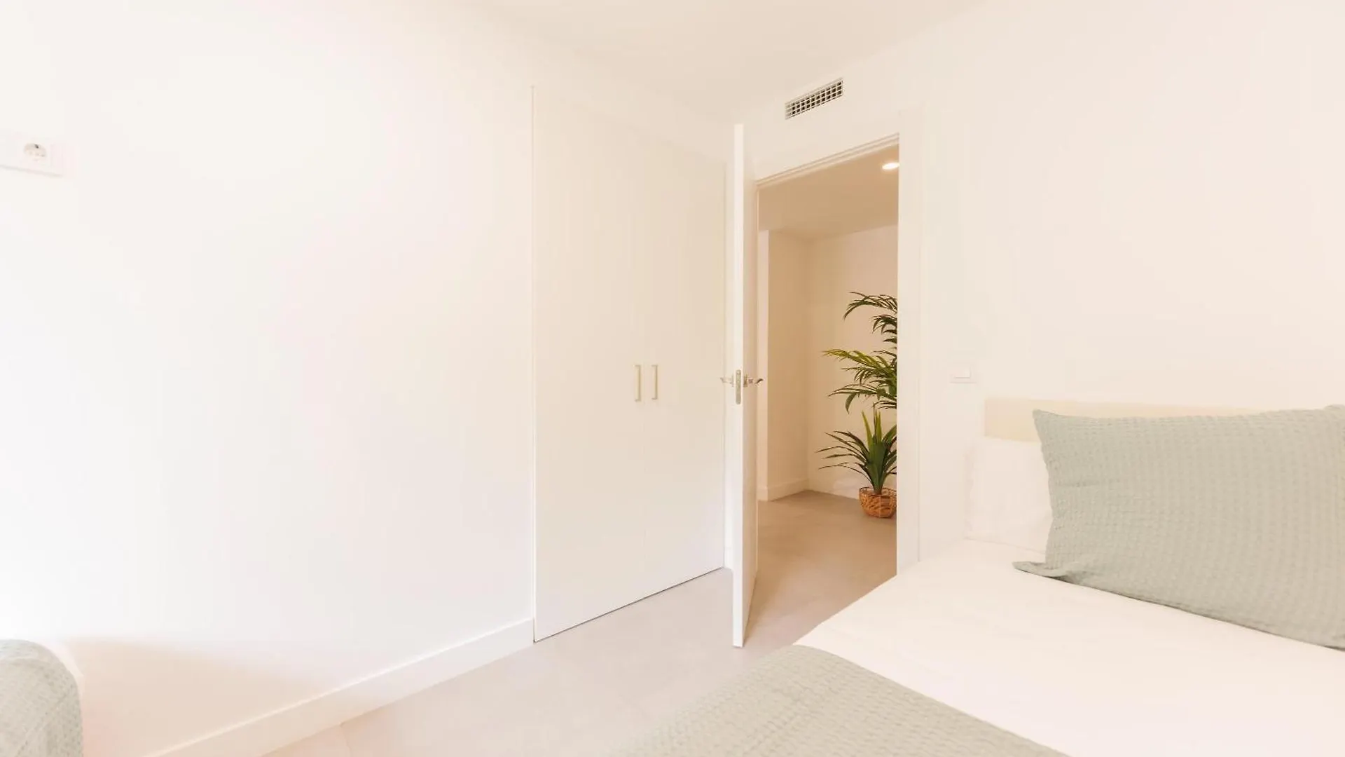 Bravissimo Turbau Entresol A, With 3 Bedrooms Girona 0*,  Spain